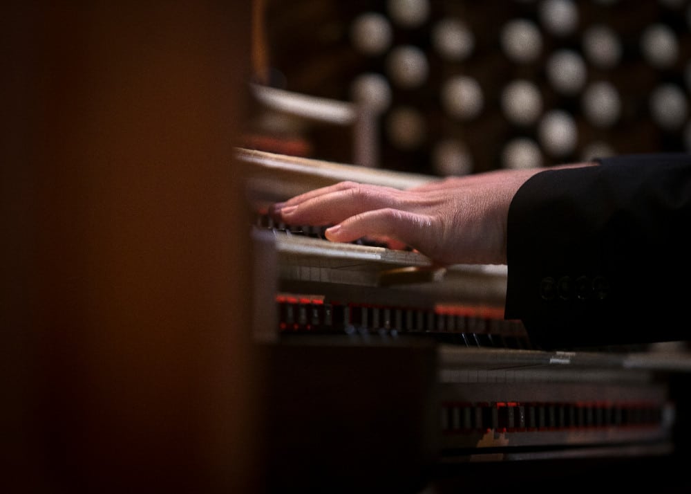 PARIS NOTRE DAME ORGANIST