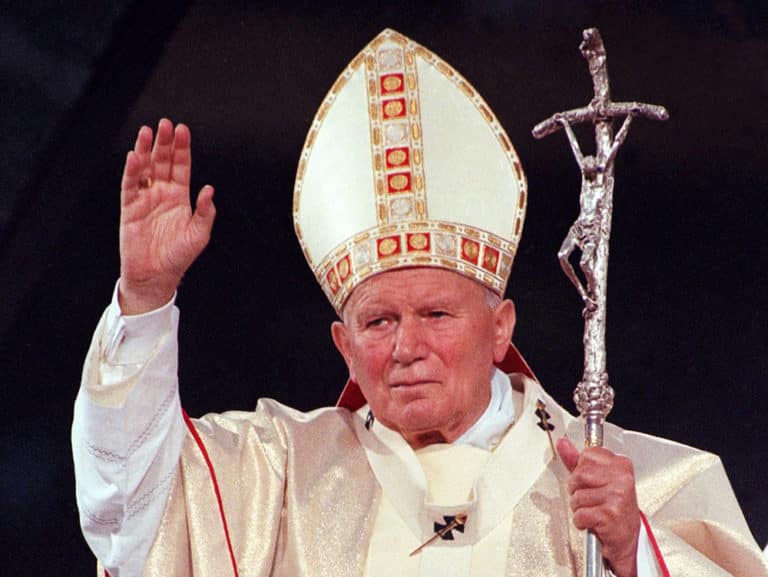 The ultimate guide to Holy Week with Pope John Paul II