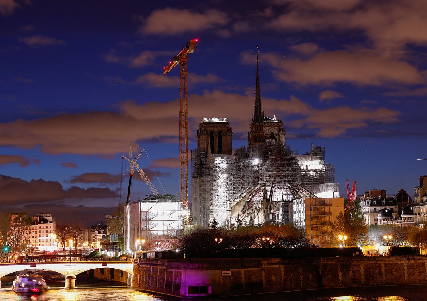 NOTRE DAME CATHEDRAL PARIS