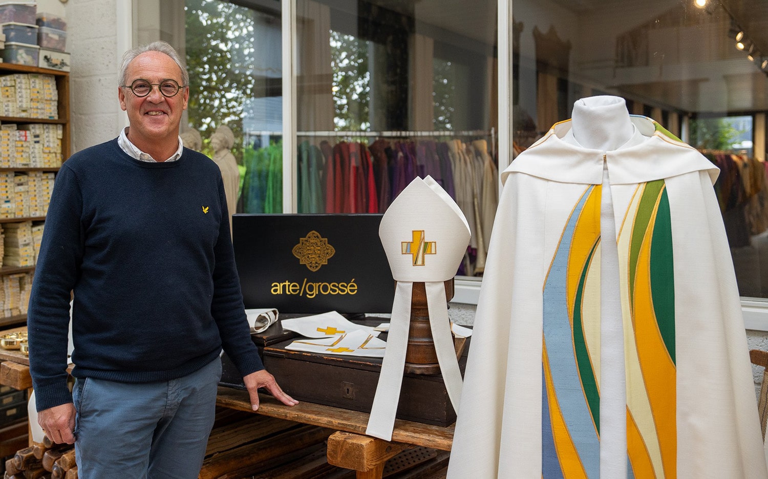 VESTMENTS PAPAL TRIP BELGIUM