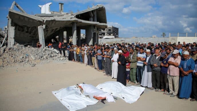 PALESTINIANS MOURN FUNERAL VICTIMS ISRAELI AIRSTRIKE