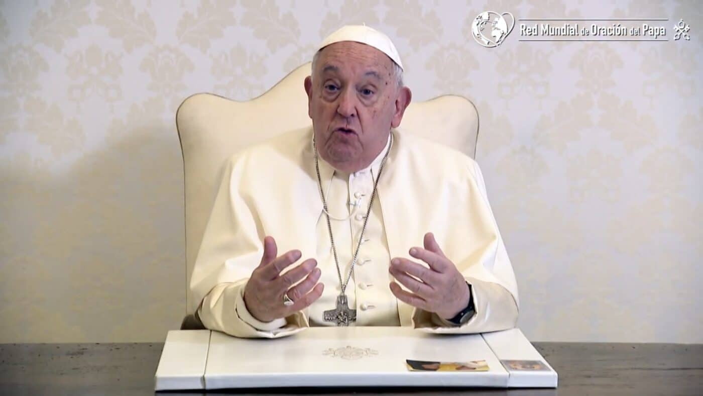 Pope emphasizes right to education for migrants and refugees